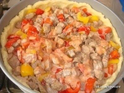 Открытый мясной пирог с картофельным тестом