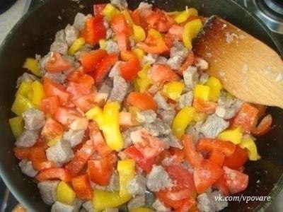 Открытый мясной пирог с картофельным тестом